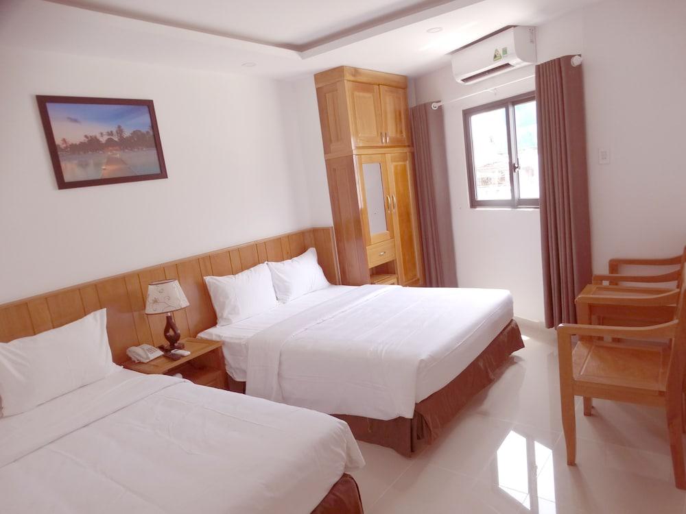 Royal Hotel Nha Trang Exterior photo