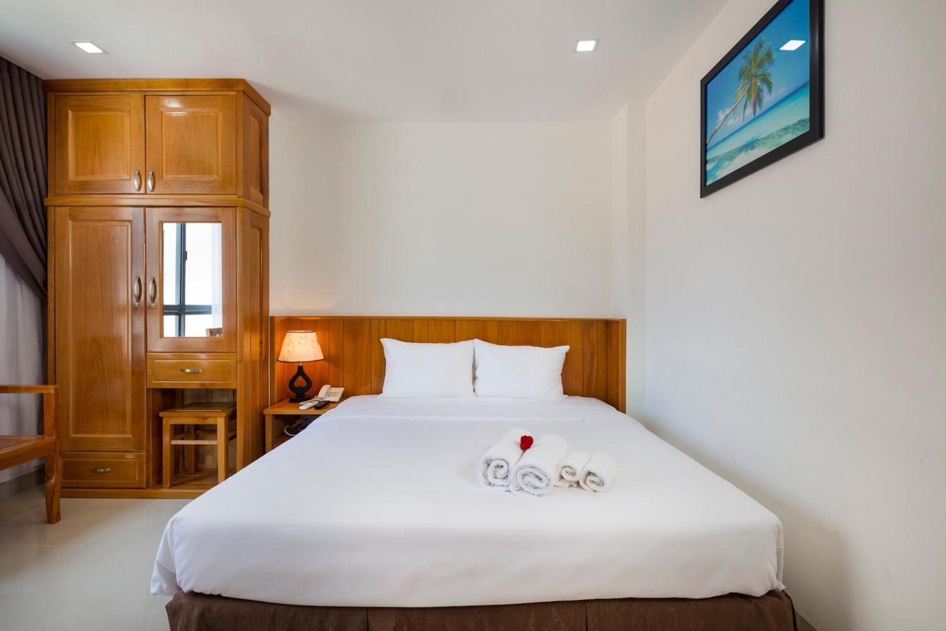 Royal Hotel Nha Trang Exterior photo